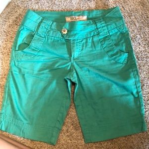 BKE casuals- size 26 Mollie-knee length shorts